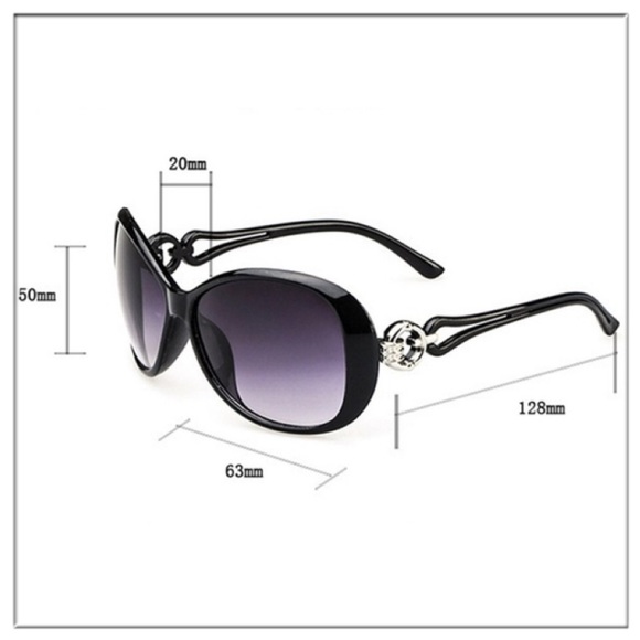 NEW Oversized Sunglasses in Pink - Picture 2 of 2